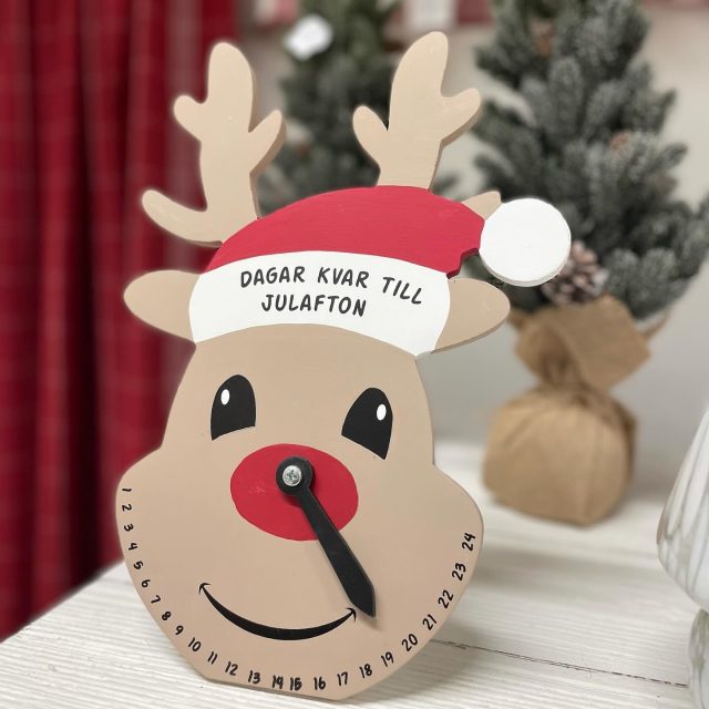 Sötaste nedräknaren till Julafton kommer från @differentdesignfbg 🎅🏻❤️

Finns även som tomte.
135kr

#presentshopenkinnarp #differentdesign #differentdesignfbg #julpynt
