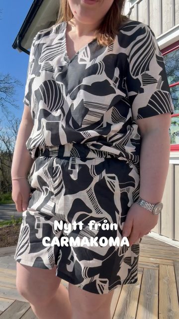 CARMAKOMA 😎

Ett så fint set har landat i butiken, short och topp i 100% bomull!

Bär delarna tillsammans eller var för sig 😎

380kr/del
Storlek 42-50
Finns både i butik och webbshop 🛍️

#presentshopenkinnarp #carmakoma #plussize #curvefashion #allastorlekarärvackra #onlycarmakoma