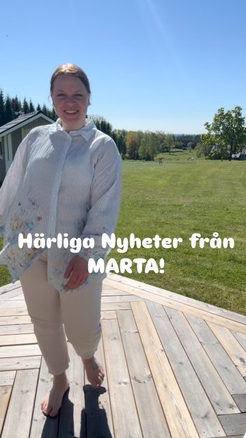 ☀️ Favorit-nyheter från @martaduchateau ☀️

Det har kommit en ny laddning med NYHETER från MARTA! Här visar Michaela upp 3 av sina favoriter bland det nya som kom 💛 Och Alma ville väldigt gärna också vara med att visa sin nya klänning från @nameitsverige 🐞 🐝

Blå-randig skjorta 700kr (One Size)
Gul blus 500kr (S/M & L/XL)
Vit blus 500kr (S/M & L/XL)

Almas Klänning 130kr (92-116)

#presentshopenkinnarp #martaduchateau #nameit #nameitsverige #nameitmini #livsstilsbutik #webbshop