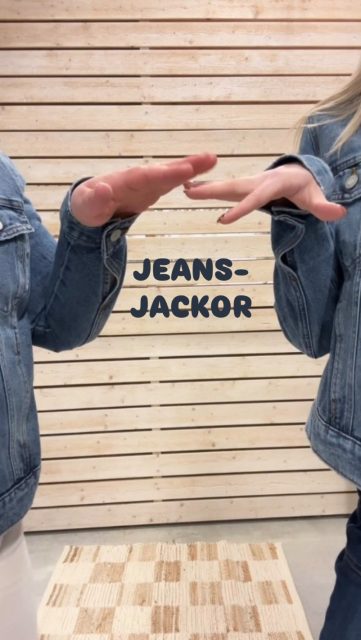 Asså jeansjackor hörni, ett ”must-have”✌🏼 Snyggt, praktiskt och passar till allt🥳

I videon ser ni 3 olika jackor som vi har i butiken just nu…
…(och den vi har på oss först kom precis och vi har redan blivit FÖRÄLSKADE i den)!!!
💙💙💙💙

#presentshopenkinnarp