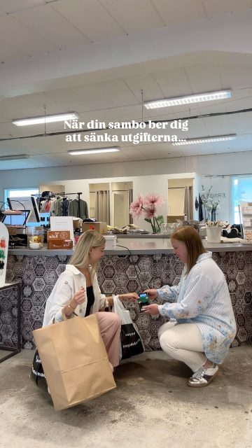Självklart kan vi sänka utgifterna😎🙂‍↕️😉

#presentshopenkinnarp #skoshopenkinnarp