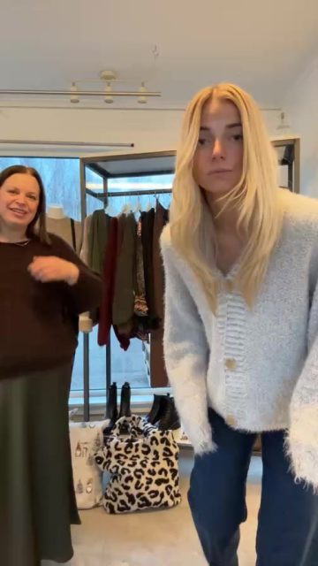 Tack för morgonens Live ✨💖

Du får 15% på alla kläder på webben fram till imorgon Söndag kväll med koden LIVE15 ✨ (Kom ihåg att du skriver in koden i varukorgen)

Nästa gång vi ses Live delar vi med oss av massor av Julklappstips 🎅🏻🎄🎁

#presentshopenkinnarp #skoshopenkinnarp