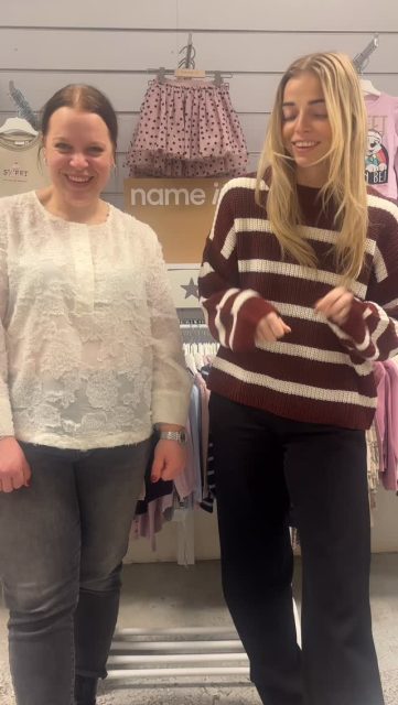 👋🏼🥹Vi visar upp lite plagg från Name It, häng på🌟✨
Känner ni igen figurerna på kläderna?🐶🐷🩷

De flesta plaggen finns i storlek 86-116! Vissa går även upp till storlek 122/128✨ Hojta gärna till om du har någon fundering om något!!

Alla priser ser ni i videon📸

#presentshopenkinnarp