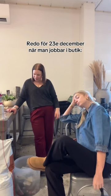 Vi och butiken är redo för er idag och imorgon🛍️ Det är helt okej att vara ute i sista minuten i år igen - vi hjälper dig🎁

#presentshopenkinnarp #skoshopenkinnarp