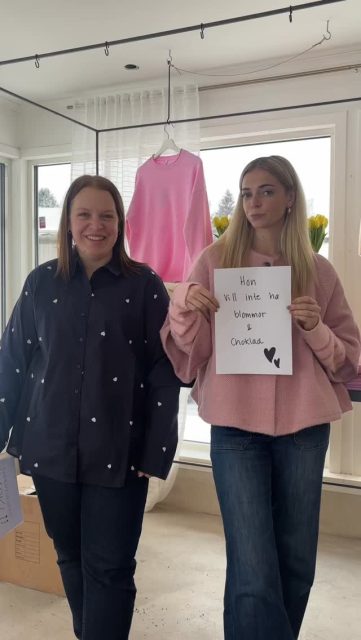 TikTok saw it first för några dagar sedan🤭🤫 Men vi har alltså den perfekta idén på en Alla ❤️ Dag present! 
Vi garanterar 100% lycka för presenten😎

#presentshopenkinnarp #skoshopenkinnarp