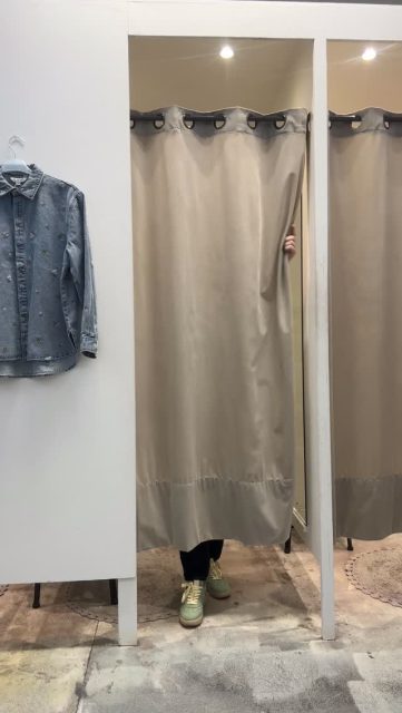 En av vårens färger = LJUSBLÅTT🩵
Och självklart har vi mängder av fina toppar i den färgen (plus MASSA andra härliga vårfärger) men här visar vi upp en bunt ljusblått✨ 

Priser ser ni i videon📸

#presentshopenkinnarp