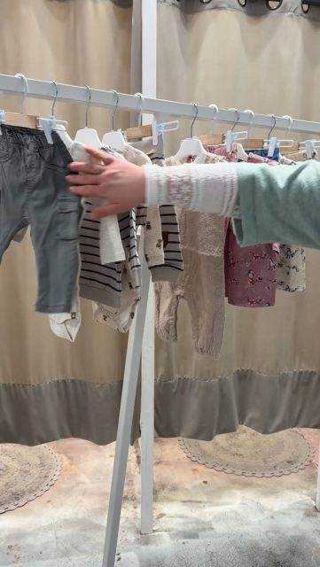 Även om det just nu är ett minde (läs större) kaos i vår barnhörna trillar nyheterna in på löpande band 😍

I videon är det nyheter till baby som visas, storlek 50-80 och vissa plagg upp till 86 🐻💕

Ser du något du gillar? Glöm inte att trycka på hjärtat 🫶🏻

#presentshopenkinnarp #nameit #bebiskläder