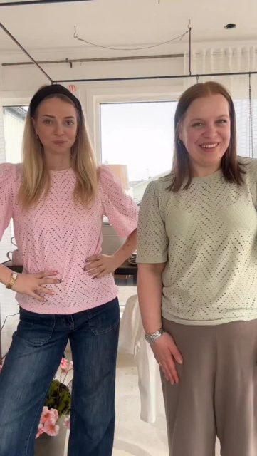 Godmorgon lördag🩷 Hoppas ni får en mysig start på dagen✨

Ni vet vad det är dags för - lördagstipset🥳 Denna gången en snygg topp från JDY🤍

Vi har öppet 10-13 idag och imorgon söndag 13-16! Välkommen hit i helgen🛍️

#presentshopenkinnarp #skoshopenkinnarp