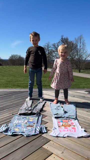 Nytt från @nameitsverige som landat i butiken ☀️

T-Shirt Emil 250kr
T-Shirt Pippi 230kr

Storlek 92-116

Visst är dom fina? 😍

#presentshopenkinnarp #pippi #emil #nameit #nameitsverige