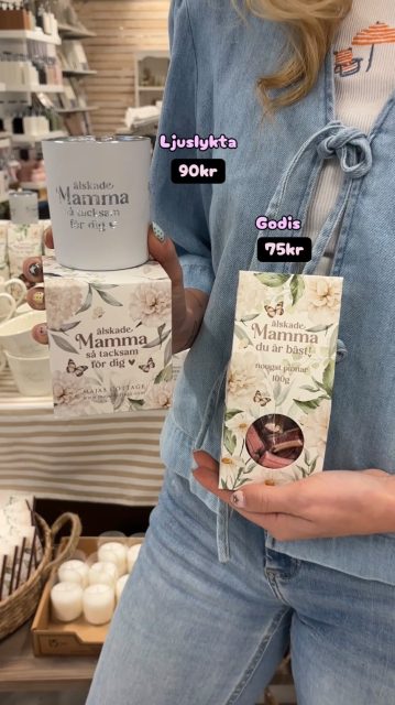 Till alla mammor, bonusmammor, mormödrar, vardagshjältar eller någon som känns som mamma🩷
Tack för all kärlek, omtanke och styrka ni ger — varje dag🩷

Inför mors dag nästa söndag har vi samlat några fina presenttips till någon som förtjänar att bli lite extra uppskattad ✨🌟

#presentshopenkinnarp