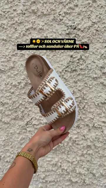 HÖRNI!!! Det ska bli 30 grader och det är SOL hela veckan!!☀️✨🌼 
Vad har vi på fötterna då? 
Sandaler och tofflor såklart👡

Här kommer 69 stycken på 15 sekunder👀 Håll i er🤭

#skoshopenkinnarp