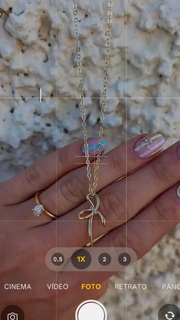 Lite smycken och detaljer som kan pigga upp och vara den där lilla fina pricken över ”i”🥹

Så passa på att unna dig något litet som smyckar upp outfitsen i sommar☀️
Eller: ett perfekt present-tips till någon du håller kär🎁 

#presentshopenkinnarp