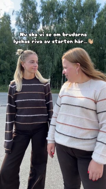 En tröja, två färger✨ En kamera, två tjejer📸💁🏼‍♀️
Häng med oss en liten stund denna onsdagsmorgon och spana in våra outfits👀👋🏼

#presentshopenkinnarp