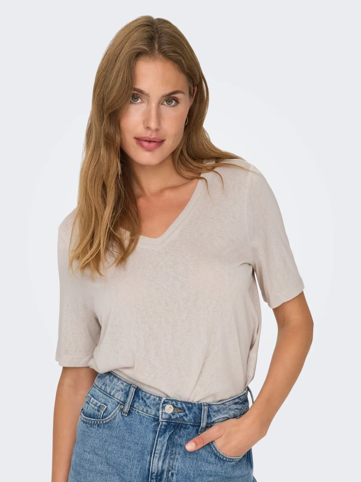 ONLELISE S/S V-NECK TOP Moonbeam