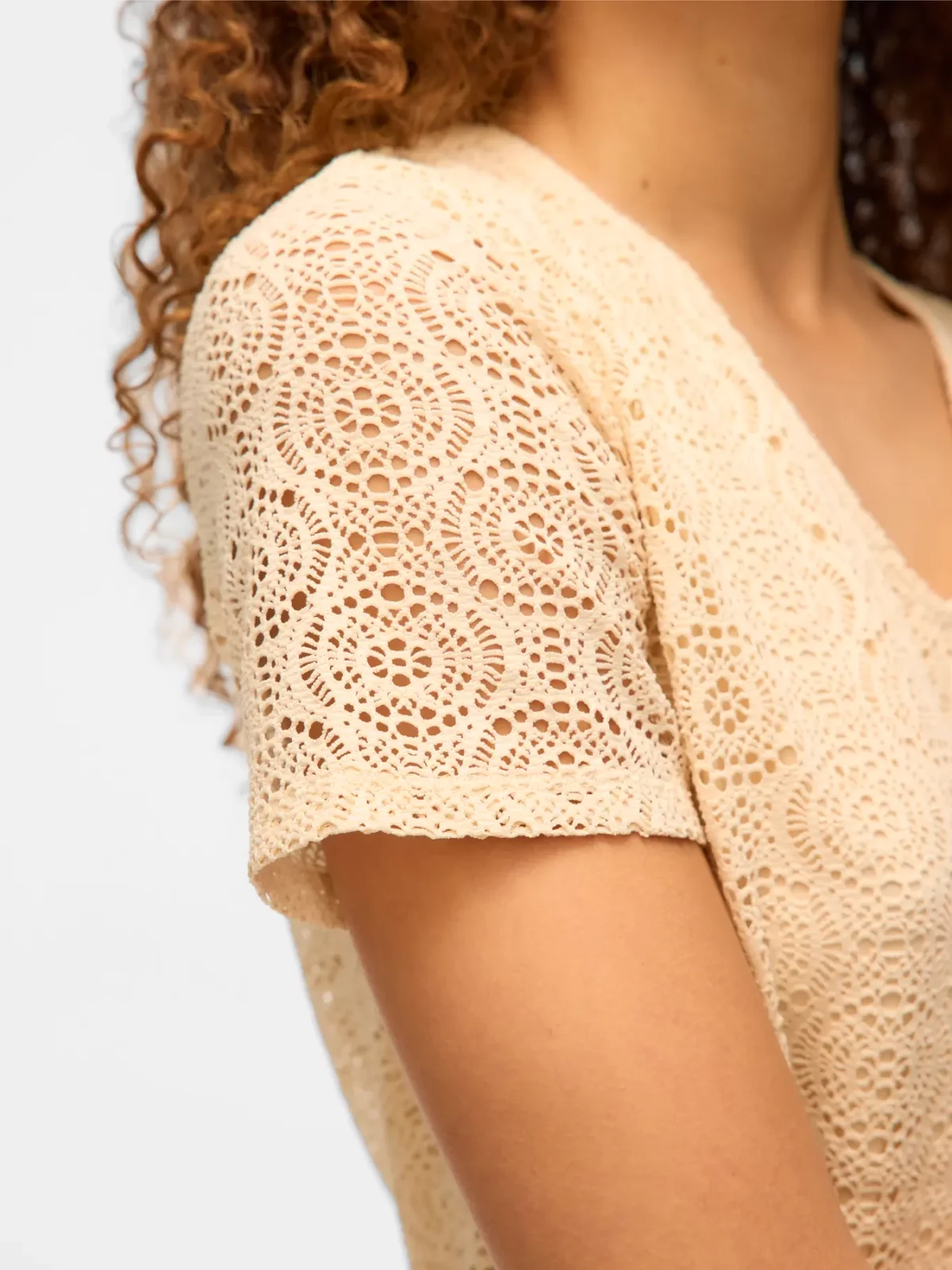 VMMAYA SS V NECK TOP Birch