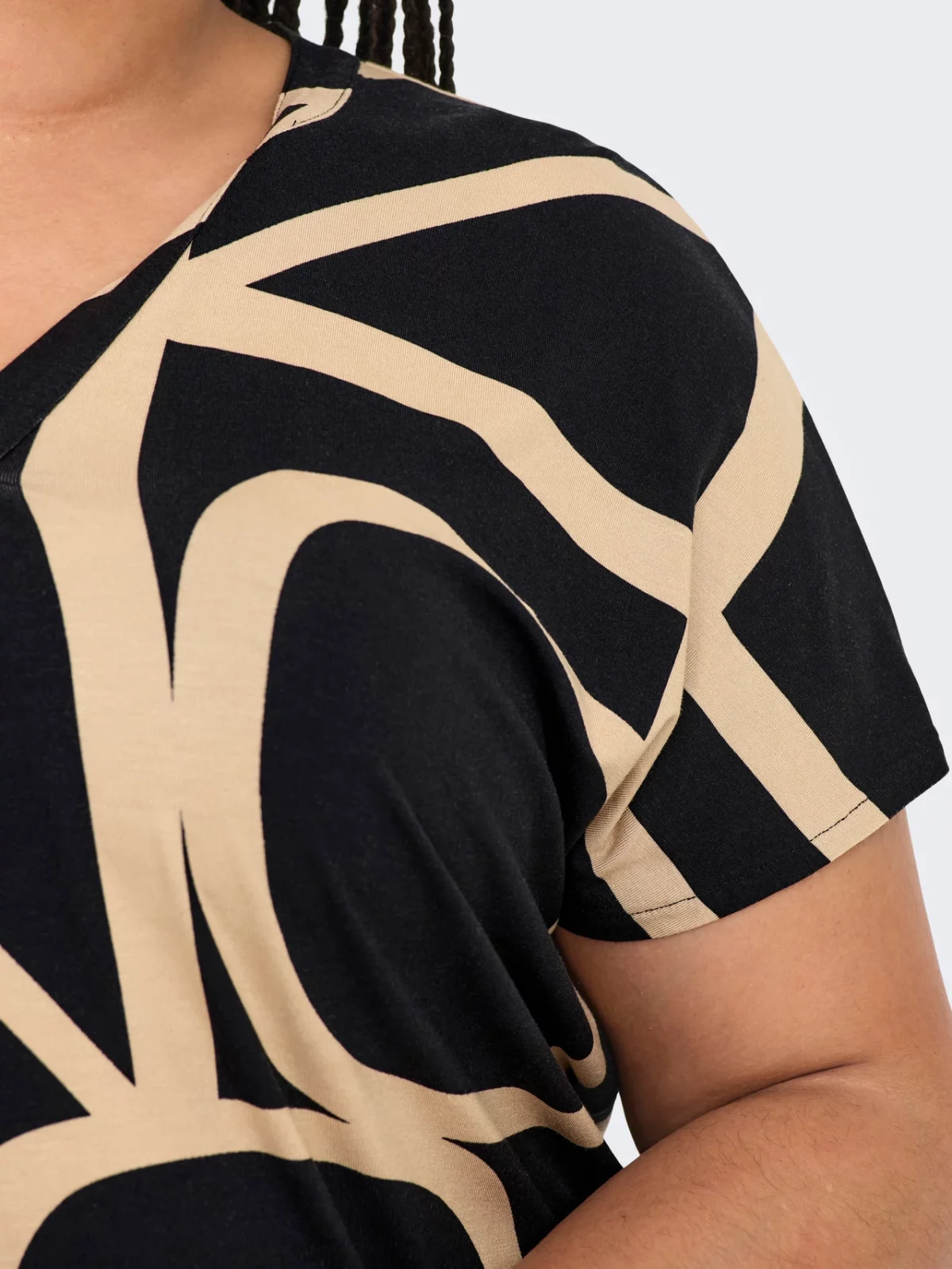 CARFYRLA LIFE V-NECK TOP Great Logo