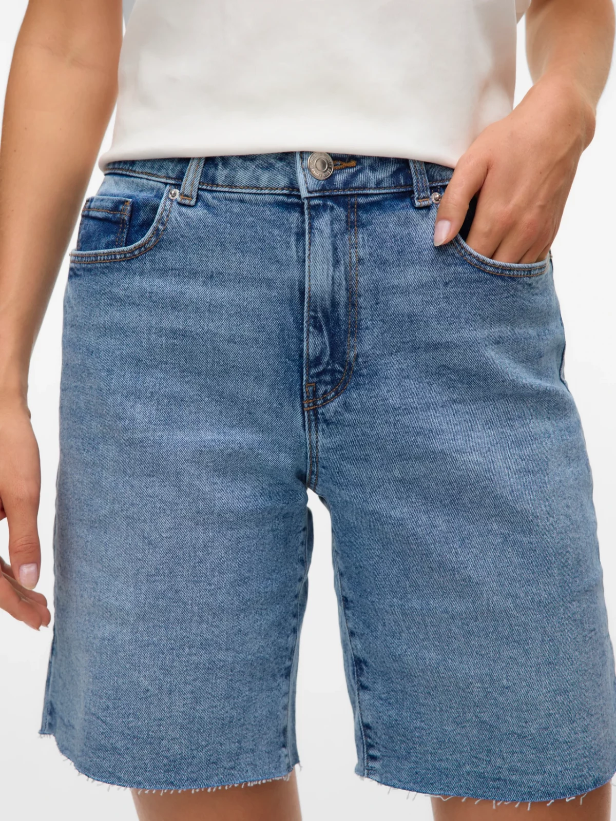 VMCLEO LONG DNM SHORTS Light Blue Denim