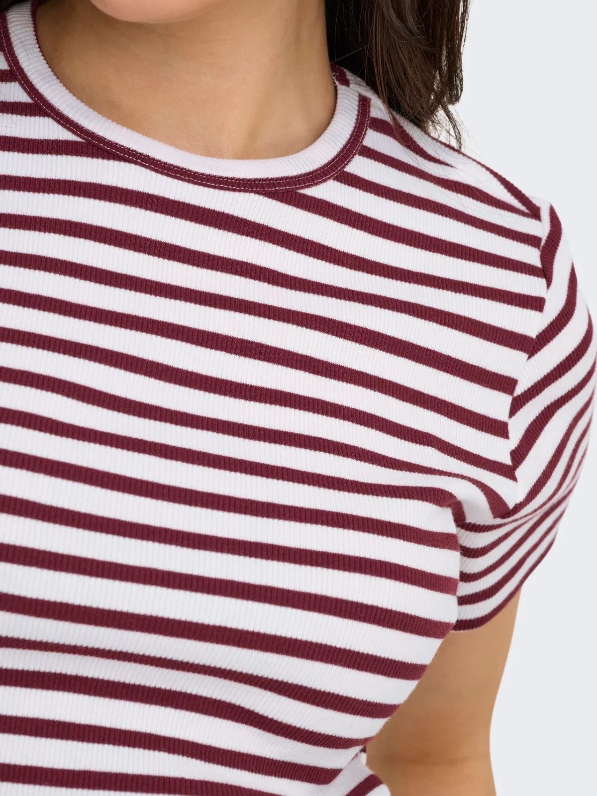 JDYSOLAR S/S O NECK TOP Maroon Banner - Bild 6