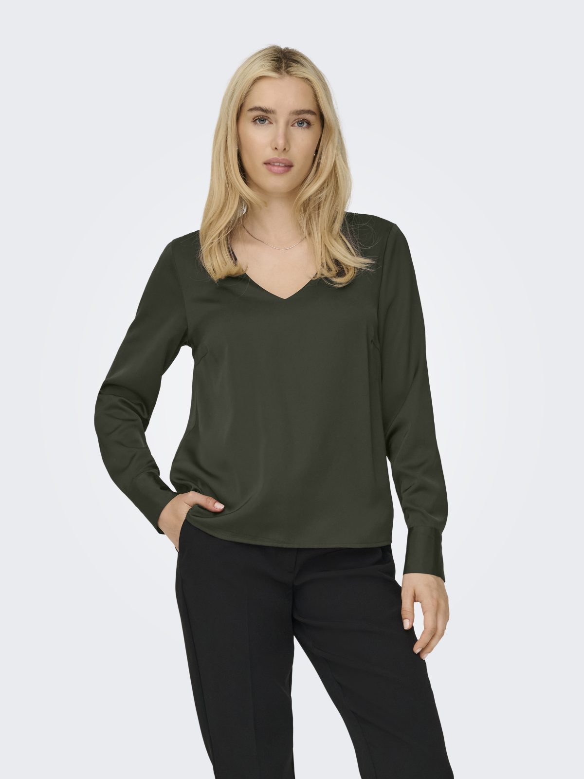 ONLMIKA SATIN L/S V-NECK TOP Kambaba - Bild 3