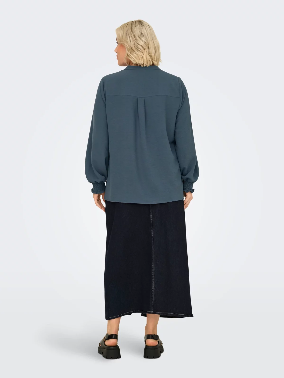 CARMETTA LIFE V-NECK TOP Ombre Blue - Bild 5